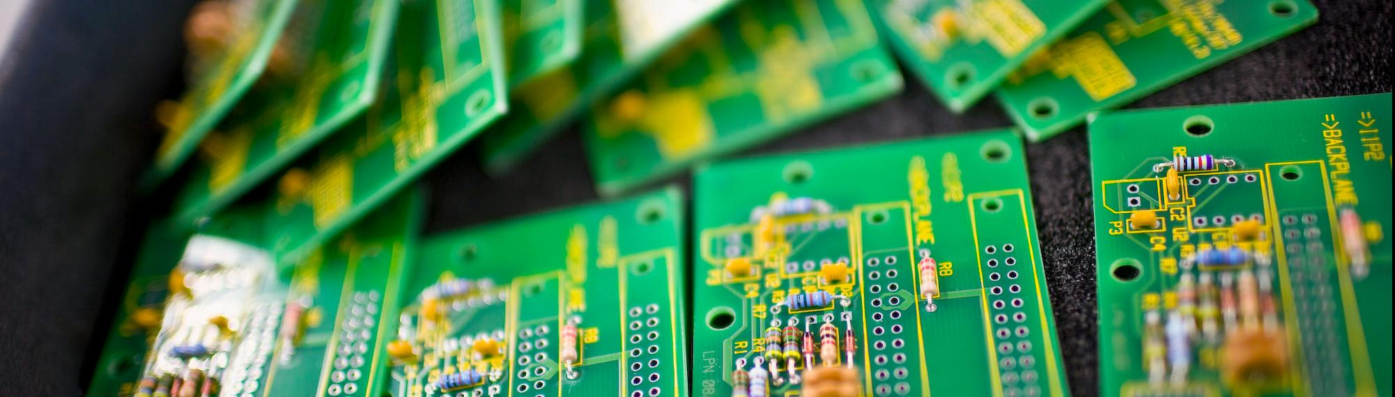 Header – AMS – Elektronik AMS – Elektronik aus Leidenschaft